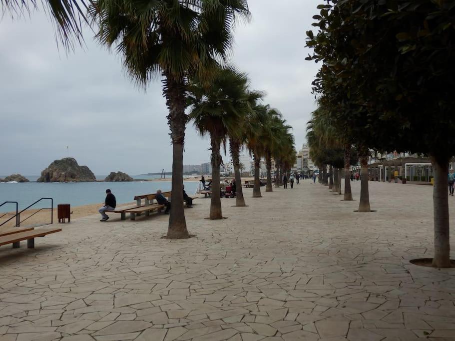 Apartamento Blanes Playa ภายนอก รูปภาพ
