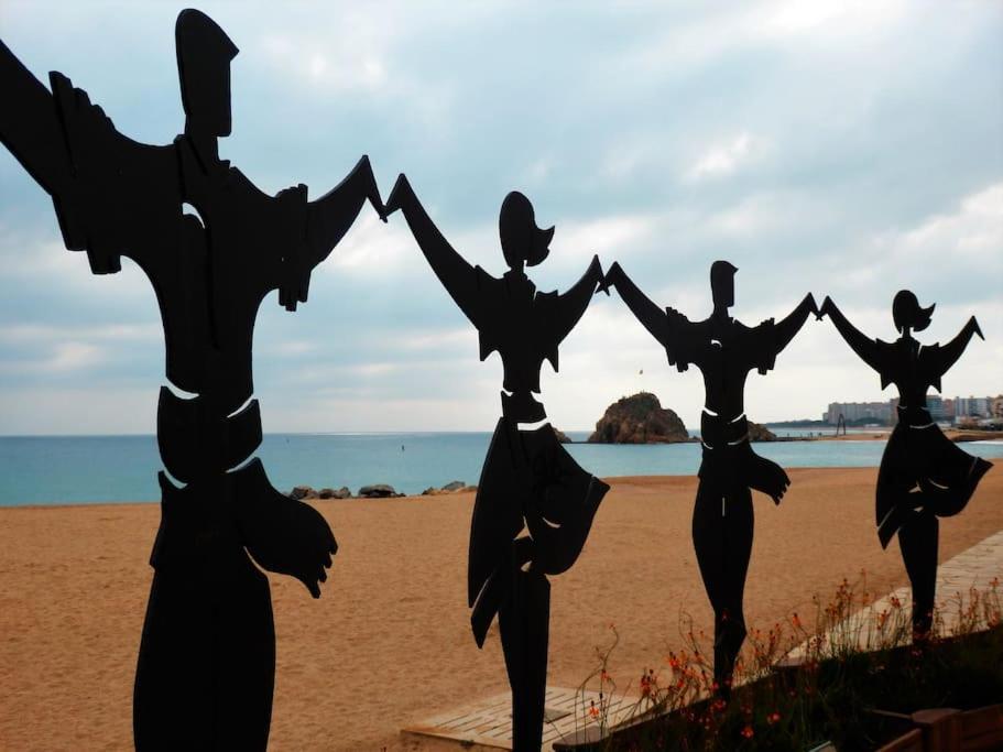 Apartamento Blanes Playa ภายนอก รูปภาพ